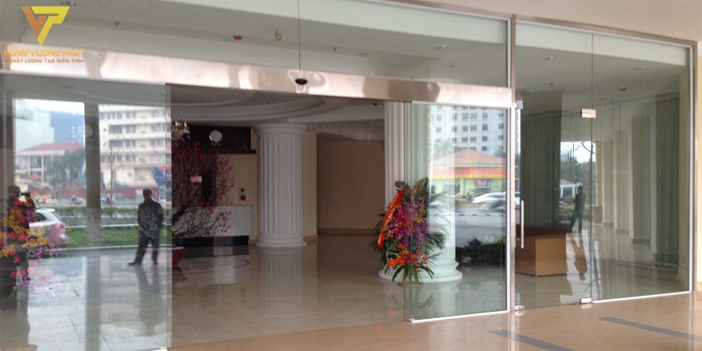 Lắp cửa tự động khách sạn hanoisky 169 trường chinh